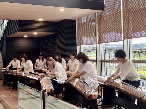 Japanese Harp Group (Koto no Kai)